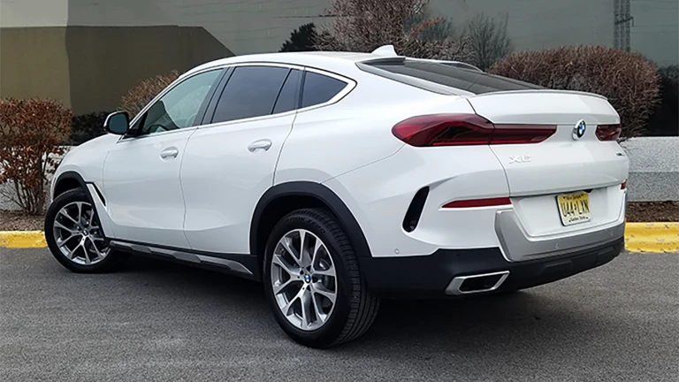 BMW X6 2022 Traseira