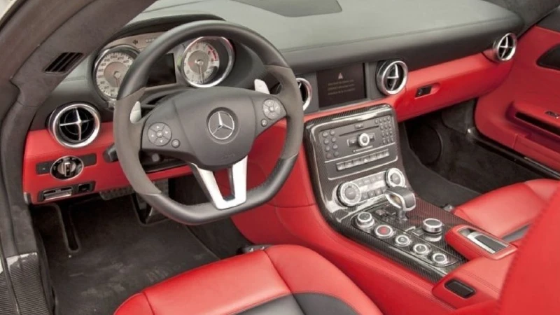 Mercedes-Benz SLS AMG Interior
